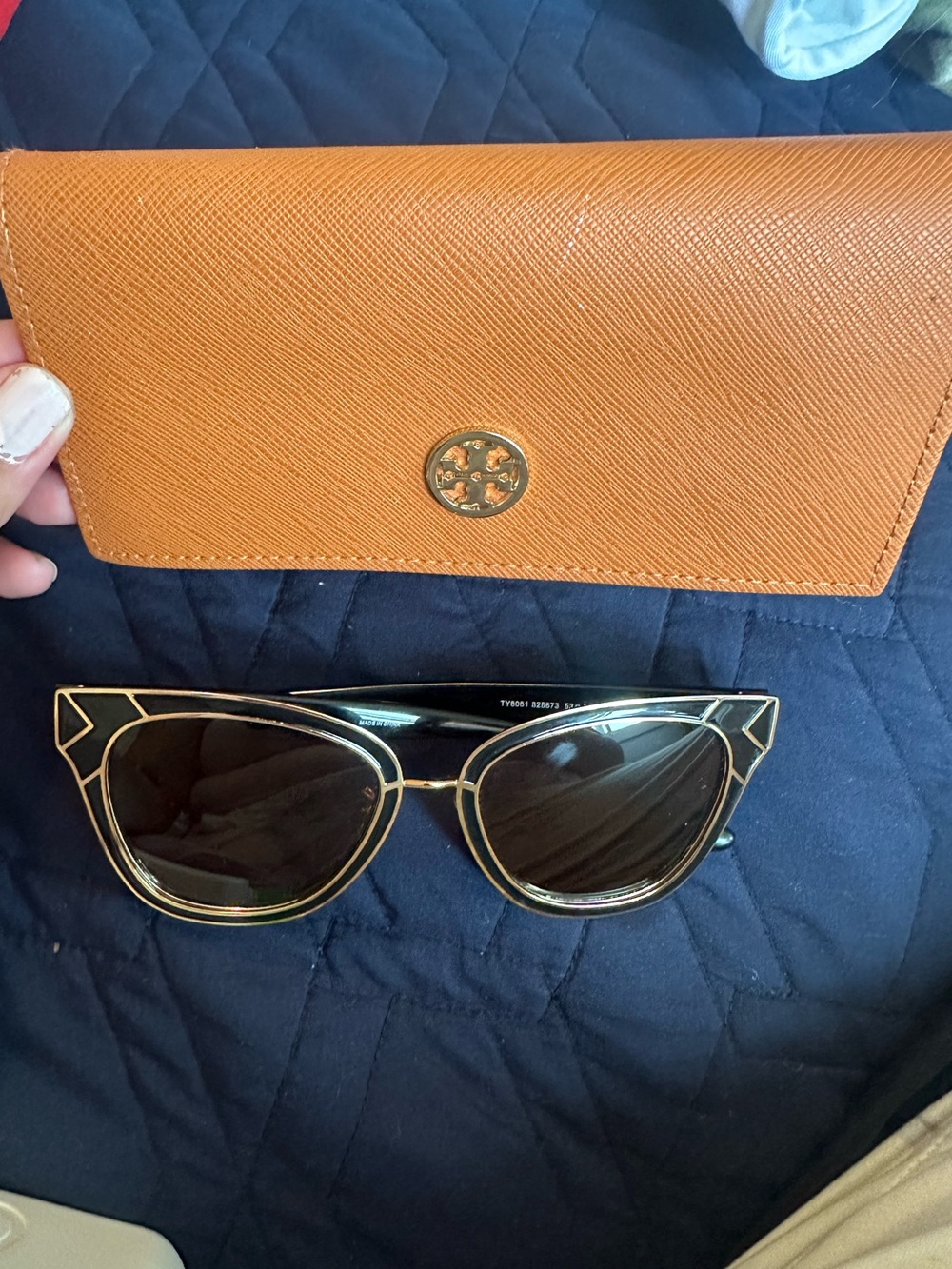 Tory Burch Black and Gold Cat-Eye Sunglasses with Tan Logo Case